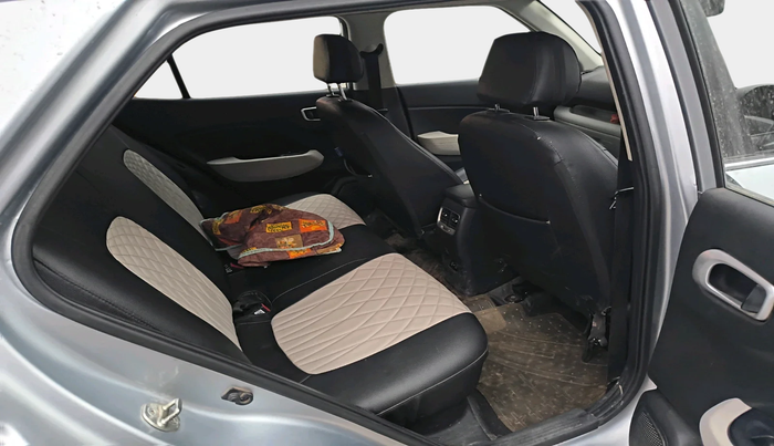 2022 Hyundai VENUE S 1.2, Petrol, Manual, 44,589 km, interior