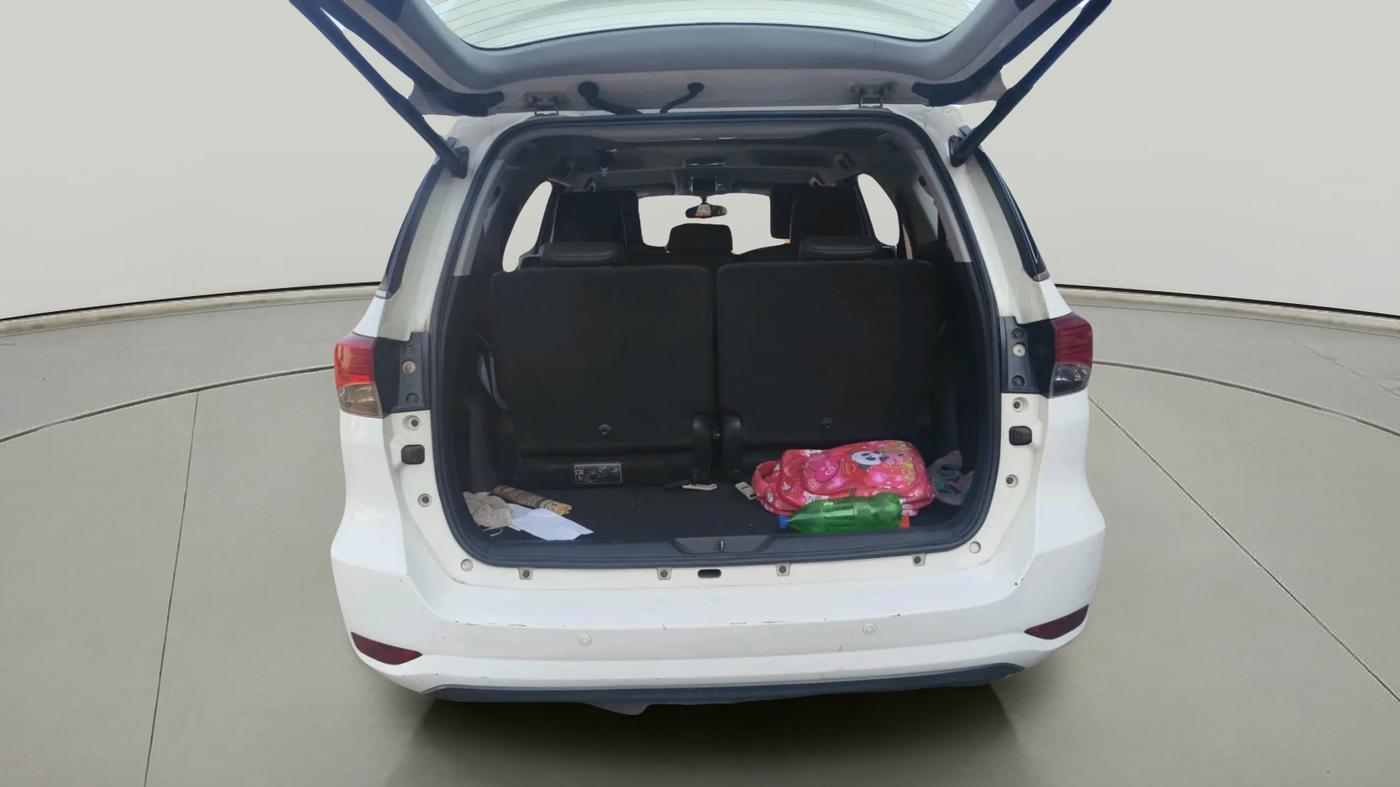2018 Toyota Fortuner 2.8 4X2 MT, Diesel, Manual, 62,939 km, exterior