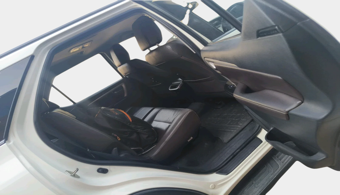 2018 Toyota Fortuner 2.8 4X2 MT, Diesel, Manual, 62,939 km, interior