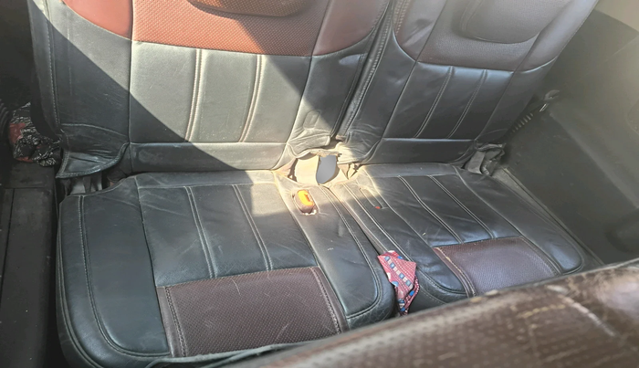 2012 Mahindra XUV500 W8, Diesel, Manual, 1,26,446 km, interior