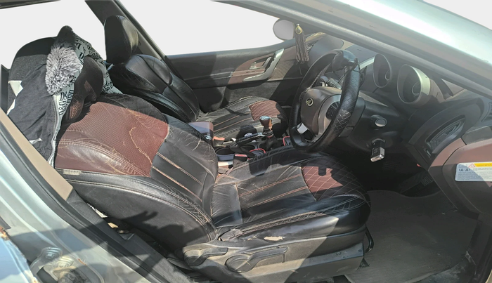 2012 Mahindra XUV500 W8, Diesel, Manual, 1,26,446 km, interior