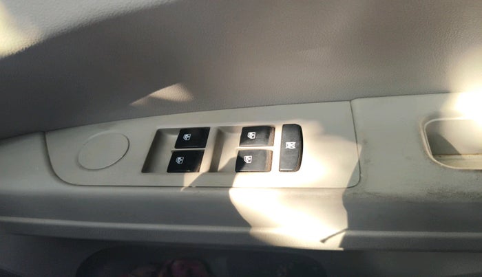 2020 Mahindra MARAZZO M2 8 STR, Diesel, Manual, 74,112 km, interior