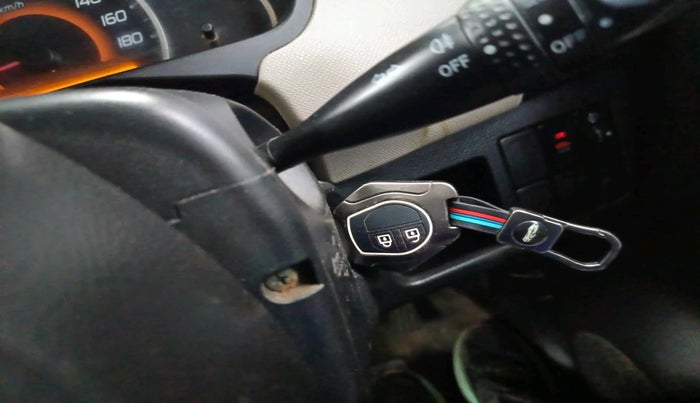 2016 Maruti Wagon R 1.0 VXI, Petrol, Manual, 1,02,308 km, interior