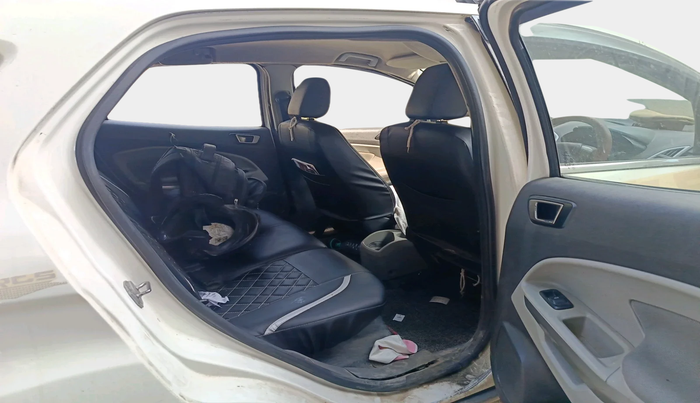 2014 Ford Ecosport AMBIENTE 1.5L DIESEL, Diesel, Manual, 1,17,059 km, interior