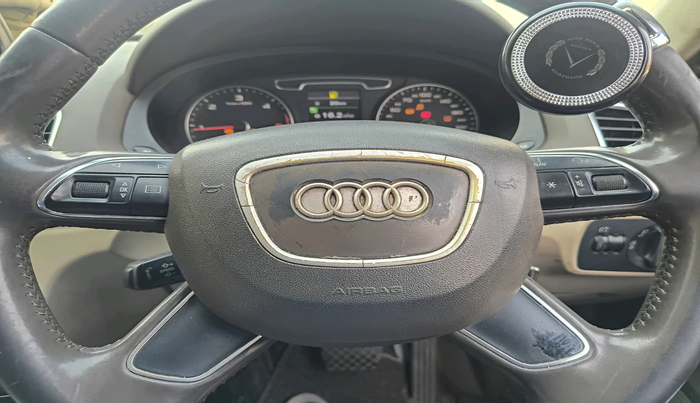 2013 Audi Q3 2.0 TDI QUATTRO, Diesel, Automatic, 1,03,373 km, interior