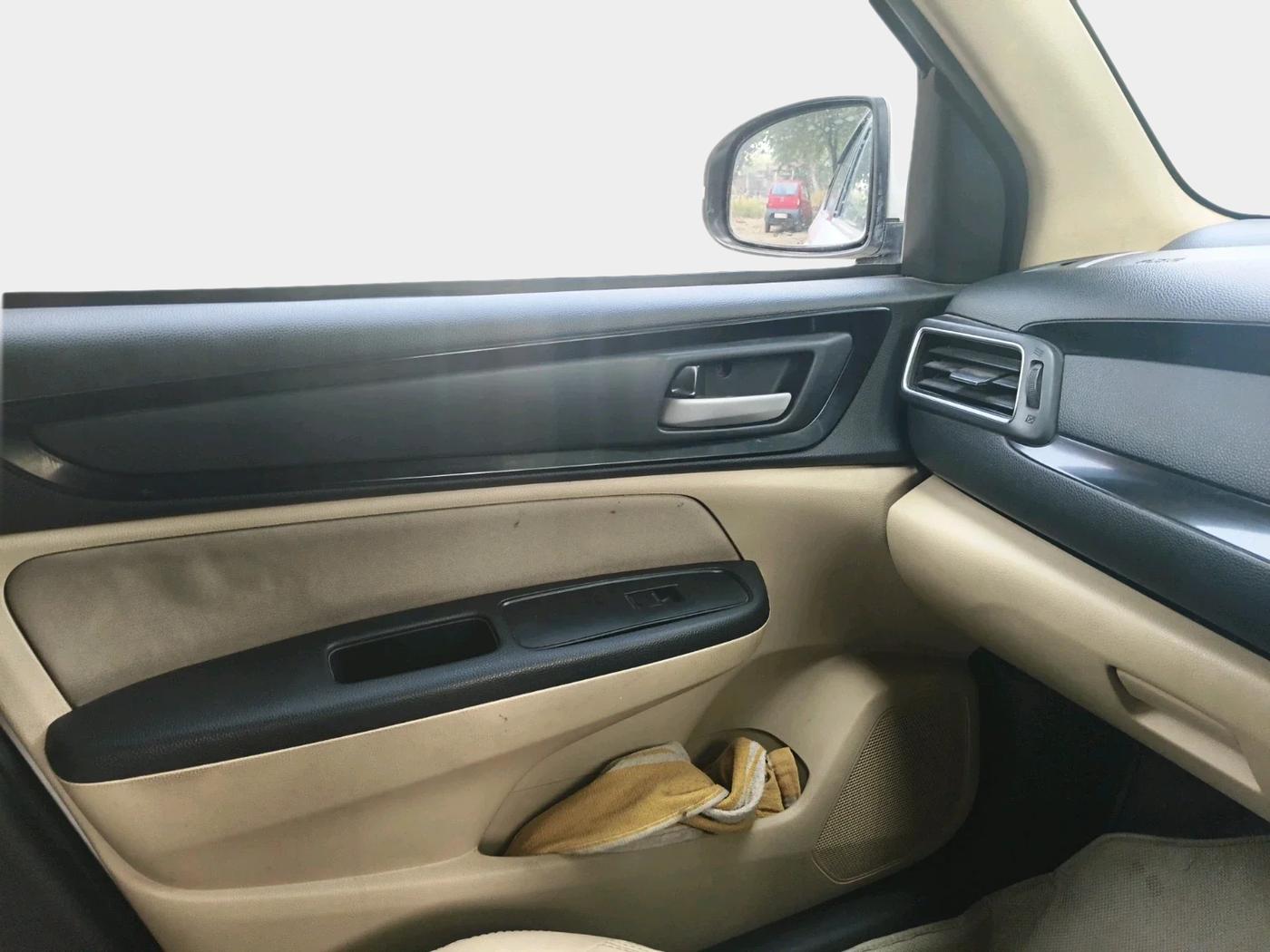 2018 Honda Amaze 1.5L I-DTEC S, Diesel, Manual, 1,44,830 km, interior