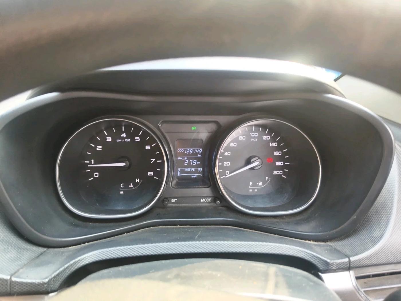 2018 Tata NEXON XZ PLUS DIESEL, Diesel, Manual, 1,29,149 km, interior