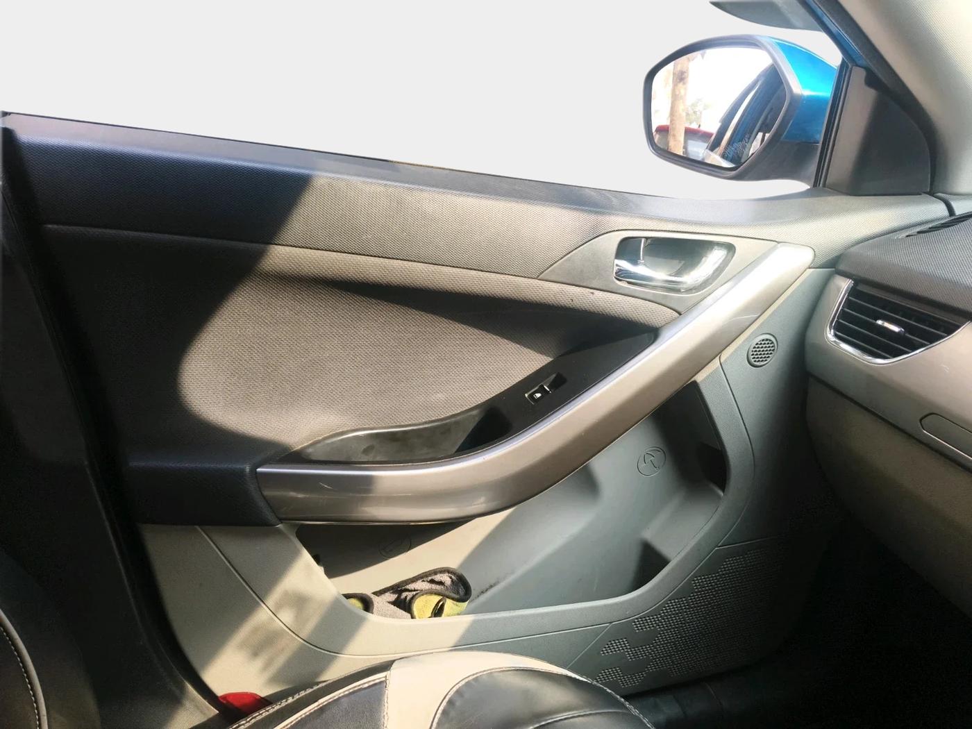 2018 Tata NEXON XZ PLUS DIESEL, Diesel, Manual, 1,29,149 km, interior