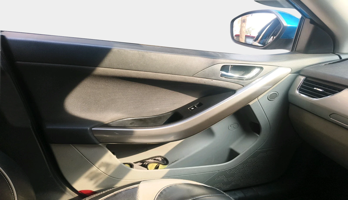 2018 Tata NEXON XZ PLUS DIESEL, Diesel, Manual, 1,29,149 km, interior