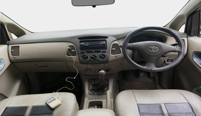 2012 Toyota Innova 2.5 G 8 STR, Diesel, Manual, 1,95,979 km, interior