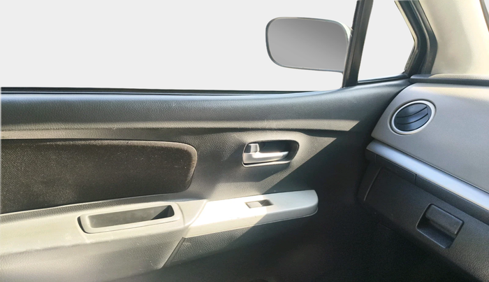 2011 Maruti Wagon R 1.0 LXI, Petrol, Manual, 84,682 km, interior