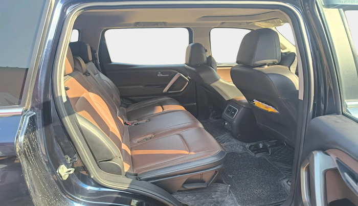 2024 Mahindra SCORPIO-N Z8 S Diesel MT 2WD 7 STR, Diesel, Manual, 34,513 km, interior