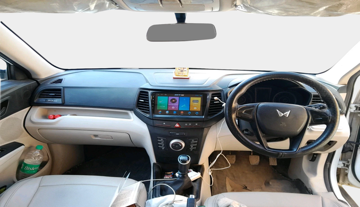 2023 Mahindra XUV300 W4 1.5 DIESEL, Diesel, Manual, 1,10,955 km, interior