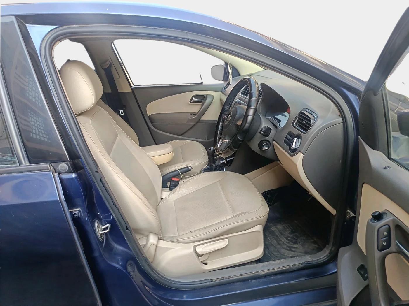 2012 Volkswagen Vento HIGHLINE DIESEL 1.6, Diesel, Manual, 1,38,477 km, interior