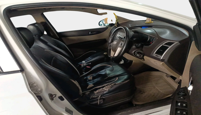 2011 Hyundai i20 SPORTZ 1.2, Petrol, Manual, 98,904 km, interior