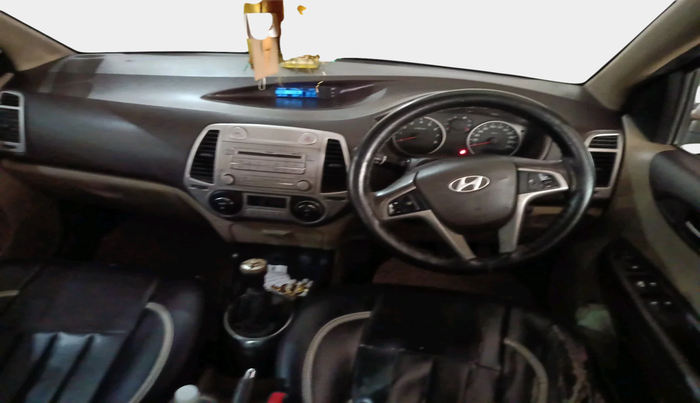 2011 Hyundai i20 SPORTZ 1.2, Petrol, Manual, 98,904 km, interior