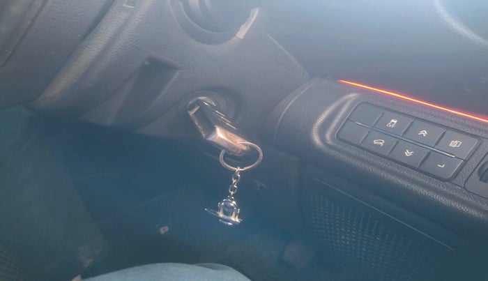 2022 Mahindra Thar LX HT PETROL 4WD MT, Petrol, Manual, 10,951 km, interior