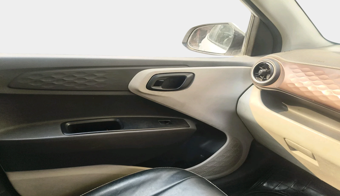 2020 Hyundai AURA S 1.2, Petrol, Manual, 76,095 km, interior