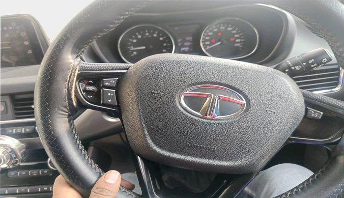 2019 Tata NEXON XZ DIESEL, Diesel, Manual, 33,803 km, interior