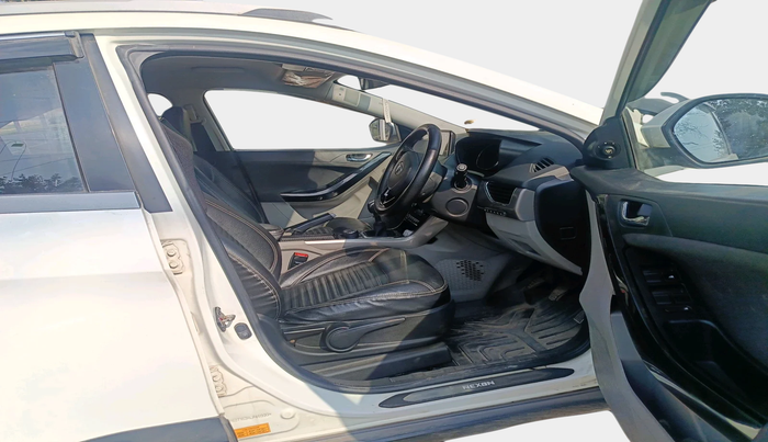 2019 Tata NEXON XZ DIESEL, Diesel, Manual, 33,803 km, interior