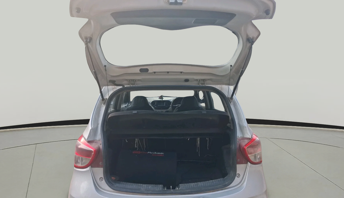 2017 Hyundai Grand i10 SPORTZ U2 1.2 CRDI, Diesel, Manual, 1,02,811 km, exterior