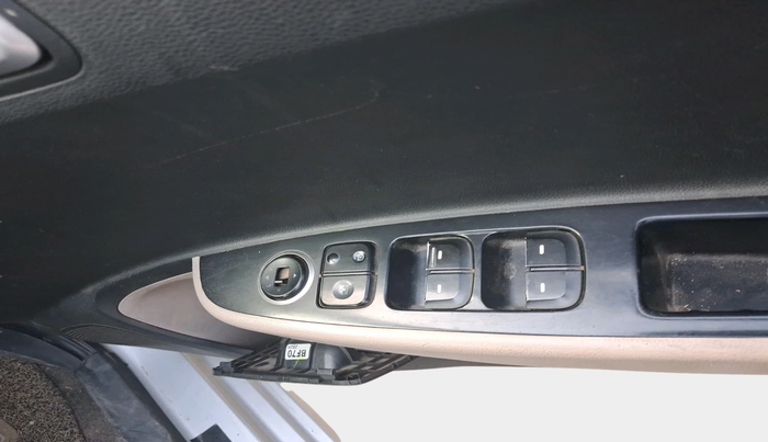 2017 Hyundai Grand i10 SPORTZ U2 1.2 CRDI, Diesel, Manual, 1,02,811 km, interior