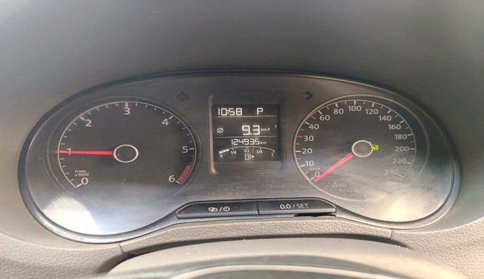 2015 Volkswagen Vento HIGHLINE 1.5 AT, Diesel, Automatic, 1,24,935 km, interior