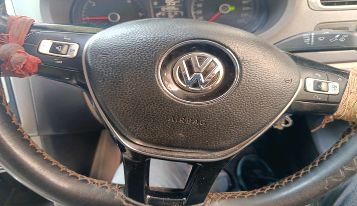 2015 Volkswagen Vento HIGHLINE 1.5 AT, Diesel, Automatic, 1,24,935 km, interior