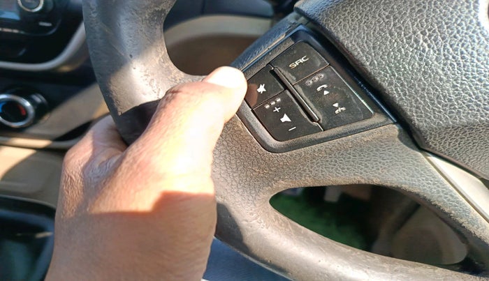 2019 Mahindra TUV300 T10, Diesel, Manual, 1,71,574 km, interior