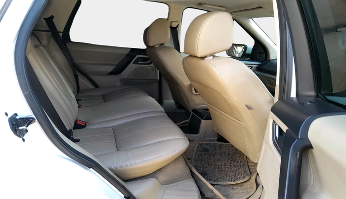 2013 Landrover Freelander 2 S TD4, Diesel, Automatic, 1,39,022 km, interior