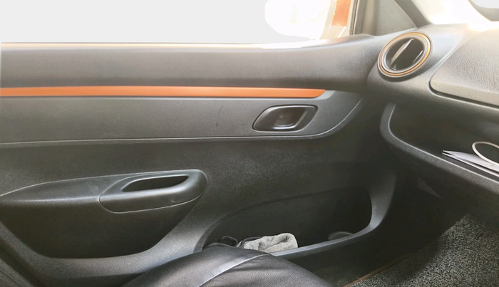 2017 Renault Kwid CLIMBER 1.0 AMT, Petrol, Automatic, 47,251 km, interior