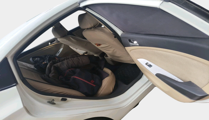 2013 Hyundai Verna FLUIDIC 1.4 CRDI, Diesel, Manual, 1,39,497 km, interior