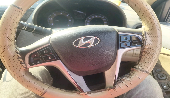 2012 Hyundai Verna FLUIDIC 1.6 CRDI SX, Diesel, Manual, 1,38,968 km, interior