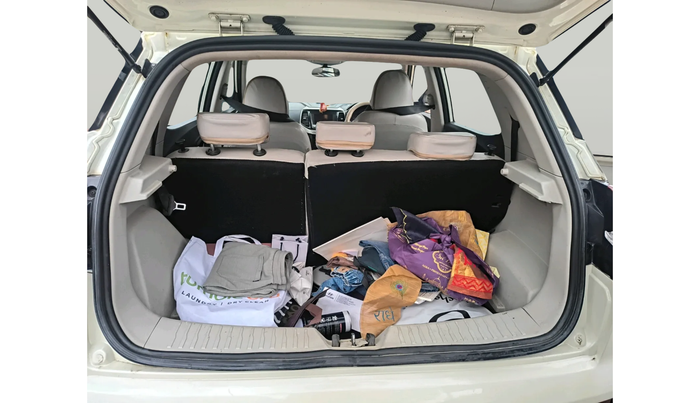 2019 Mahindra XUV300 W8 1.5 DIESEL, Diesel, Manual, 1,11,654 km, exterior