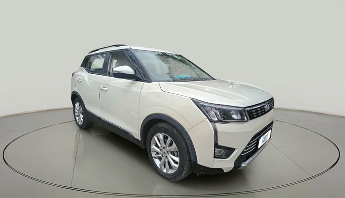 2019 Mahindra XUV300 W8 1.5 DIESEL, Diesel, Manual, 1,11,654 km, exterior