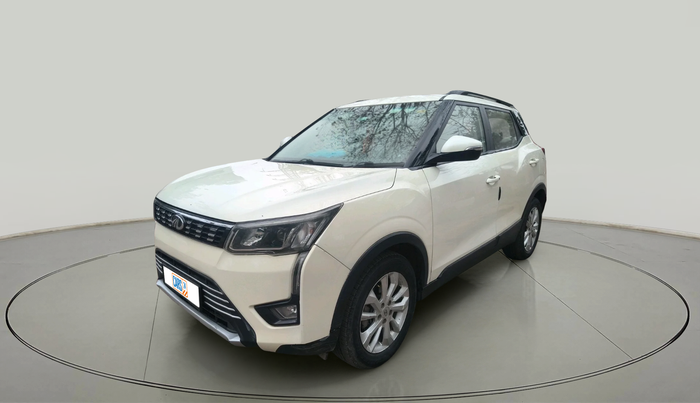 2019 Mahindra XUV300 W8 1.5 DIESEL, Diesel, Manual, 1,11,654 km, exterior