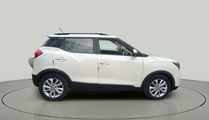 2019 Mahindra XUV300 W8 1.5 DIESEL, Diesel, Manual, 1,11,654 km, exterior