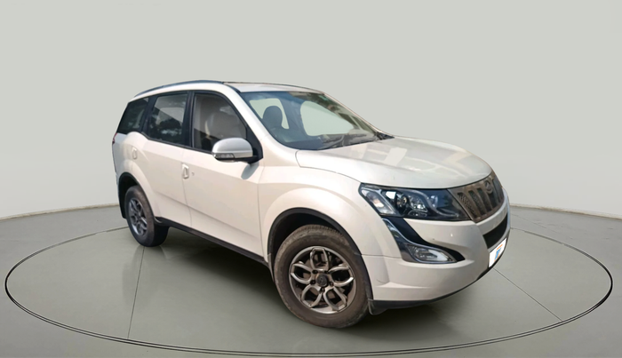 2016 Mahindra XUV500 W6, Diesel, Manual, 54,188 km, exterior