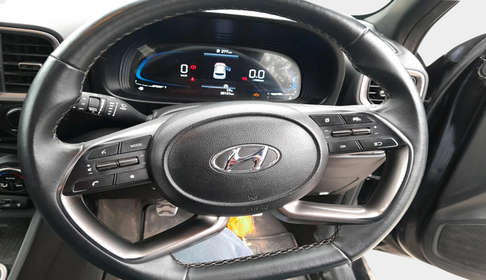 2023 Hyundai VENUE  SX(O) 1.0 Turbo MT Knight Edition, Petrol, Manual, 35,131 km, interior