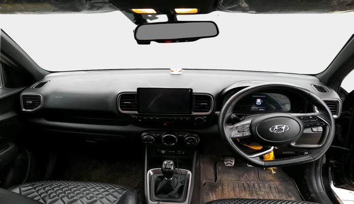 2023 Hyundai VENUE  SX(O) 1.0 Turbo MT Knight Edition, Petrol, Manual, 35,131 km, interior