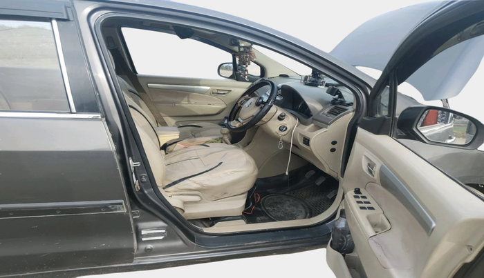 2017 Maruti Ertiga VXI CNG, Petrol, Manual, 1,69,173 km, interior