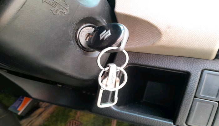 2014 Maruti Wagon R 1.0 VXI, Petrol, Manual, 87,884 km, interior