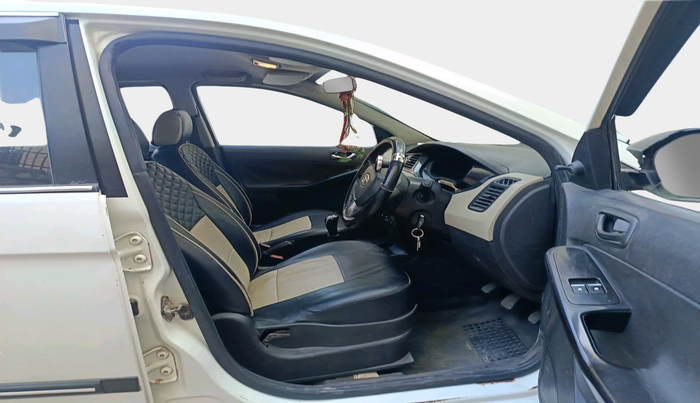 2016 Tata Zest XE 75PS DIESEL, Diesel, Manual, 43,339 km, interior