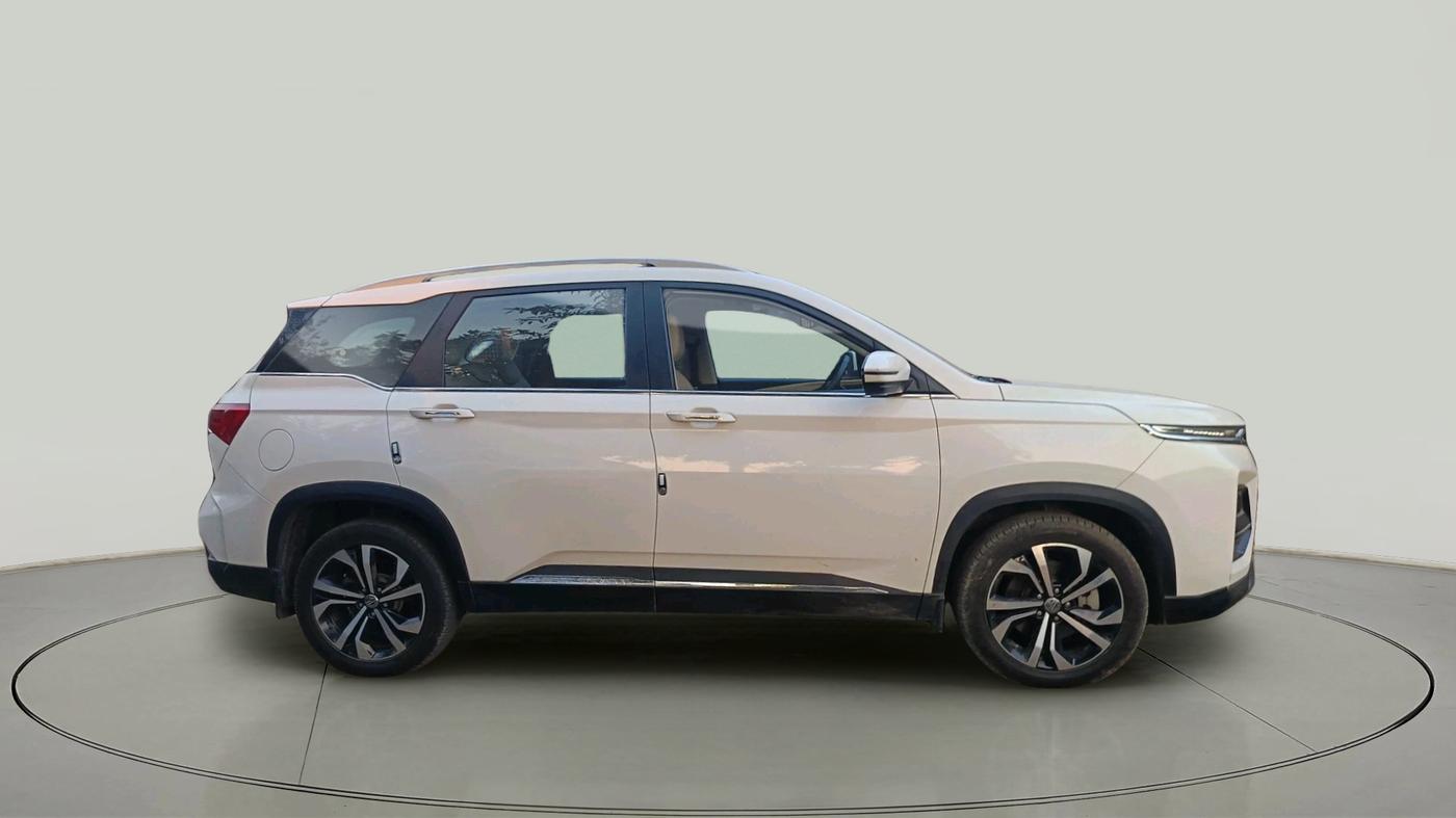 2024 MG HECTOR SHARP PRO 1.5 PETROL TURBO CVT PETROL, Petrol, Automatic, 19,259 km, exterior