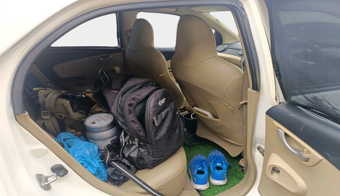 2013 Honda Brio V MT, Petrol, Manual, 83,134 km, interior