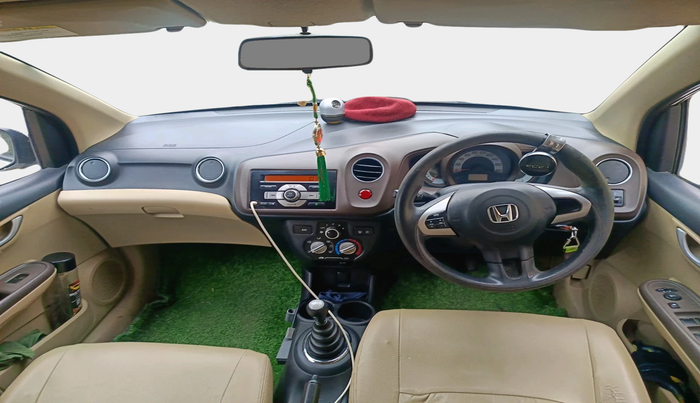 2013 Honda Brio V MT, Petrol, Manual, 83,134 km, interior