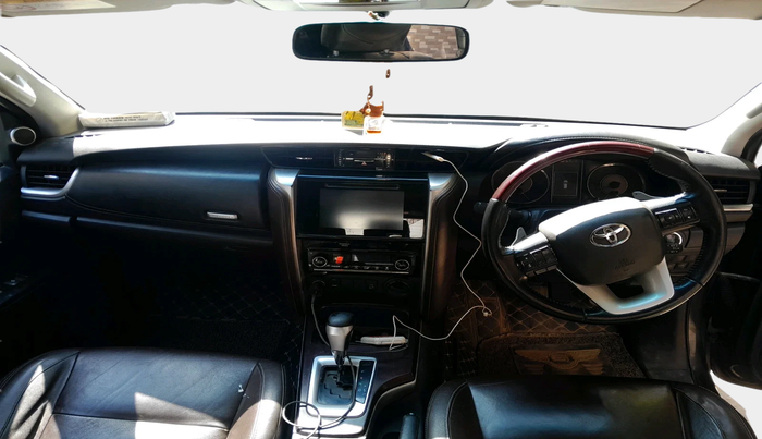 2018 Toyota Fortuner 2.8 4X4 AT, Diesel, Automatic, 1,50,569 km, interior