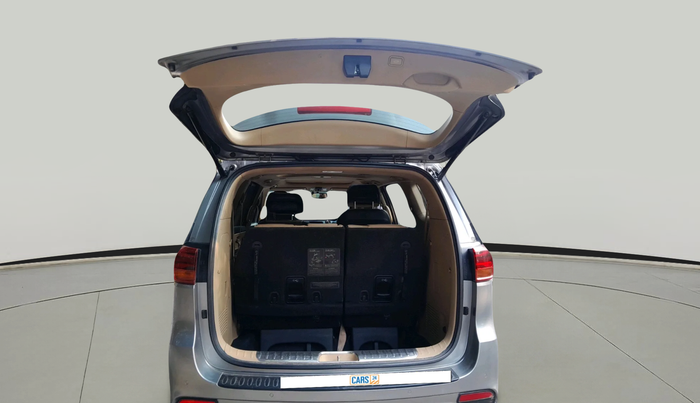 2020 KIA CARNIVAL LIMOUSINE 2.2 7 STR, Diesel, Automatic, 2,52,681 km, exterior