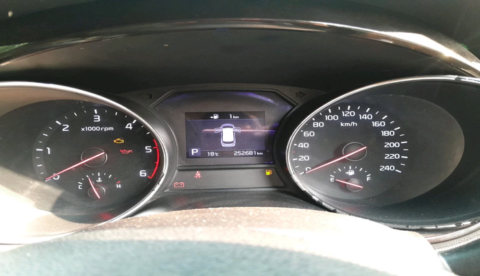 2020 KIA CARNIVAL LIMOUSINE 2.2 7 STR, Diesel, Automatic, 2,52,681 km, interior