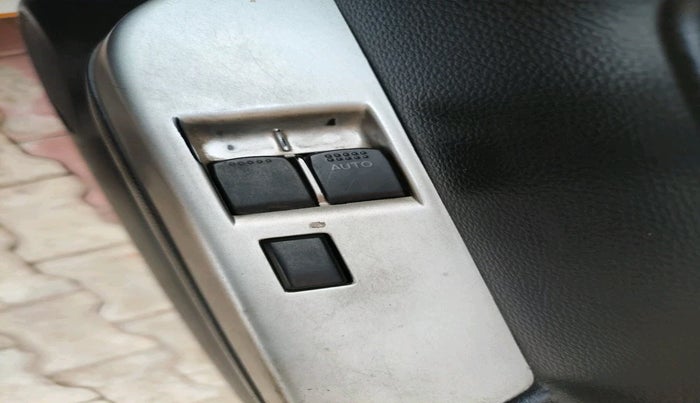 2017 Maruti Wagon R 1.0 LXI CNG, Petrol, Manual, 1,96,052 km, interior